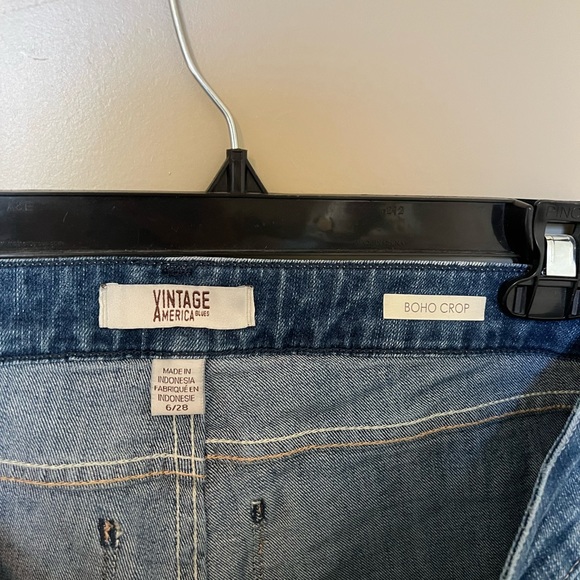 Vintage America Cropped jeans with flowers - Picture 2 of 3